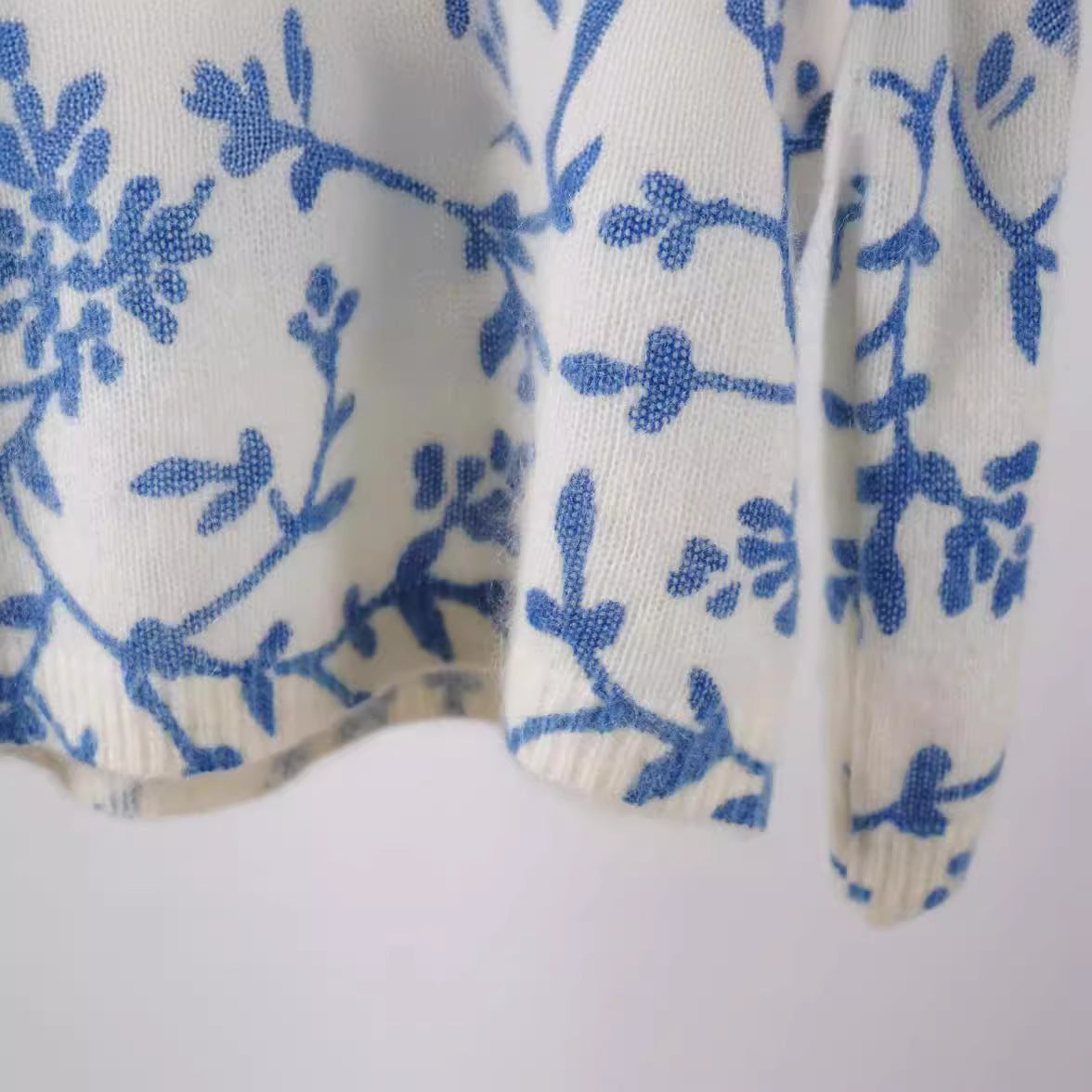 Mohair Printed Pullover Elegant Flower Porcelain Style